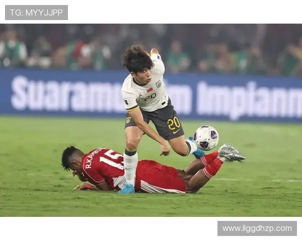 国足0-1不敌印尼 杨泽翔失误送点 罗梅尼进球致无缘美加墨世界杯